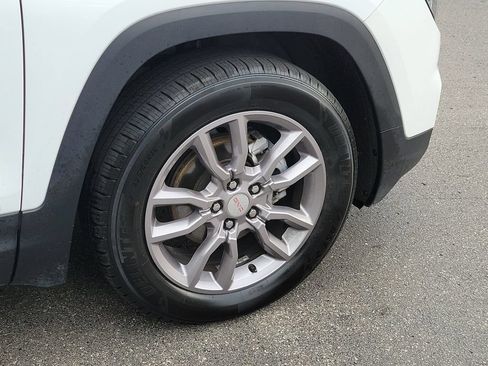 Used 2024 GMC Terrain SLT AWD/4WD image 6