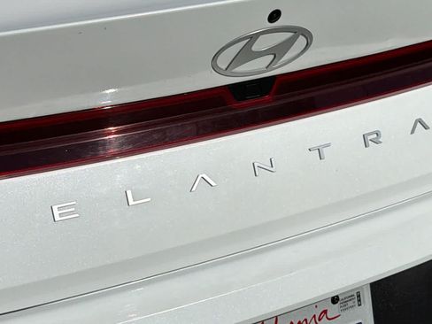 Used 2024 Hyundai Elantra SEL FWD image 28
