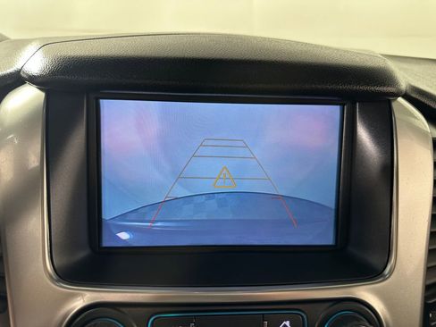 Used 2019 Chevrolet Suburban LT image 29