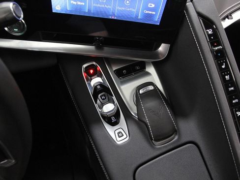 Used 2025 Chevrolet Corvette Stingray Preferred Cpe w/ 2LT image 17