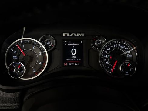 Certified 2024 RAM 2500 Big Horn w/ Off Road Package AWD/4WD image 18
