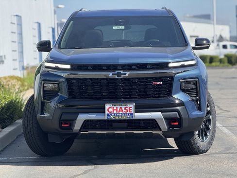 New 2026 Chevrolet Traverse Z71 w/ Enhanced Driving Package image 2