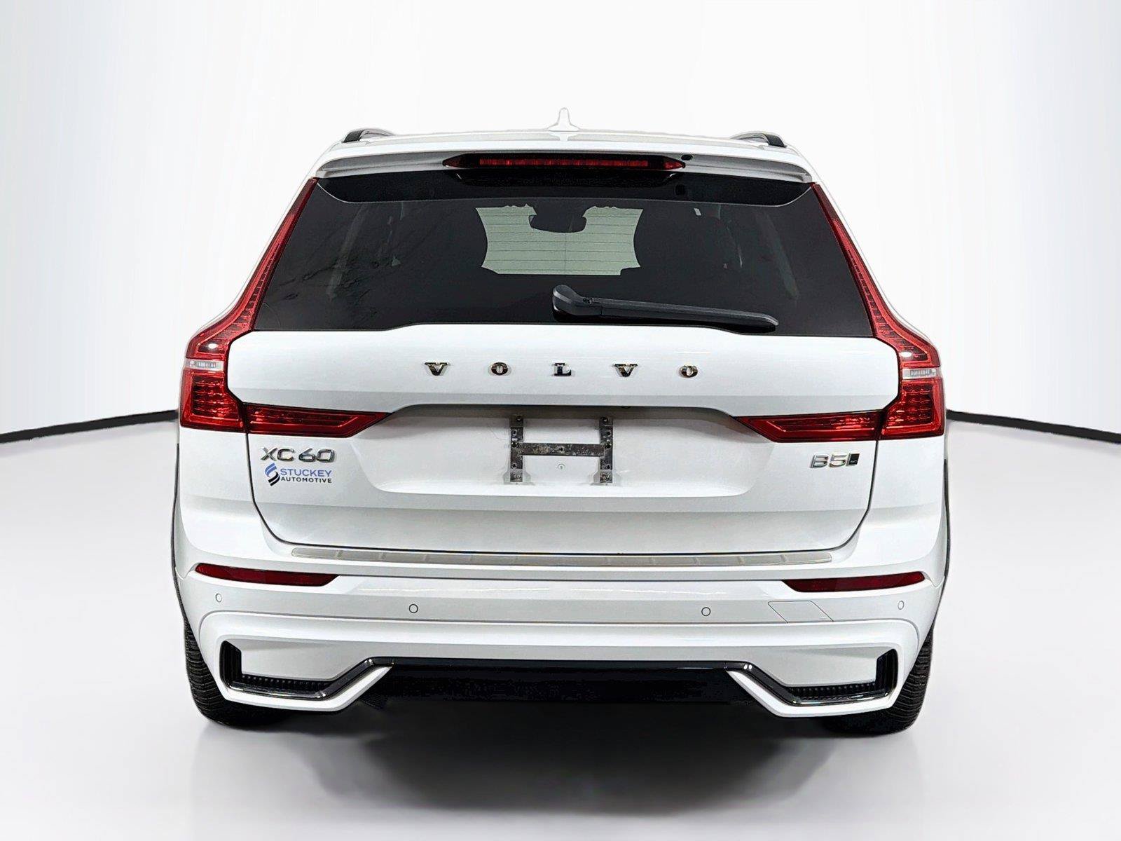 Used 2024 Volvo XC60 B5 Plus w/ Climate Package AWD/4WD image 10