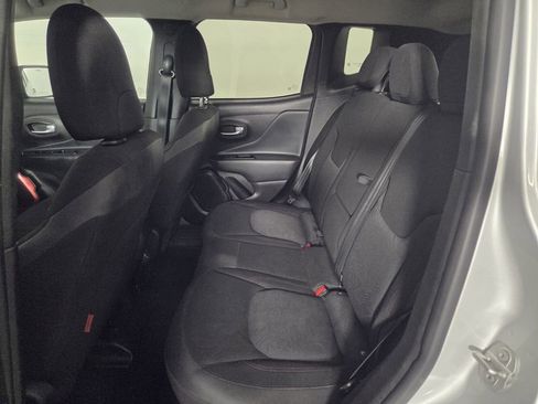 Used 2020 Jeep Renegade Trailhawk w/ UConnect 8.4 Nav Group AWD/4WD image 23