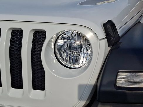Used 2023 Jeep Wrangler Sport AWD/4WD image 9