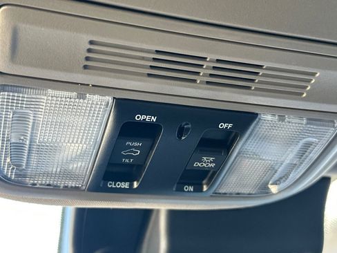 Used 2022 Honda Pilot EX-L image 39