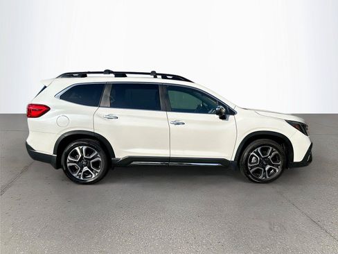 Used 2023 Subaru Ascent Touring AWD/4WD image 3
