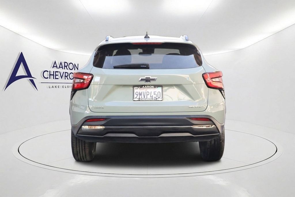 Used 2024 Chevrolet Trax ACTIV FWD image 5