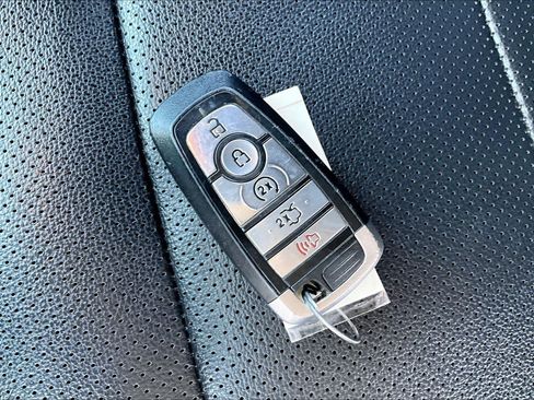 Used 2022 Ford Mustang Premium RWD image 13