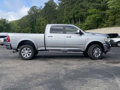 Used 2019 RAM 2500 Laramie AWD/4WD image 2