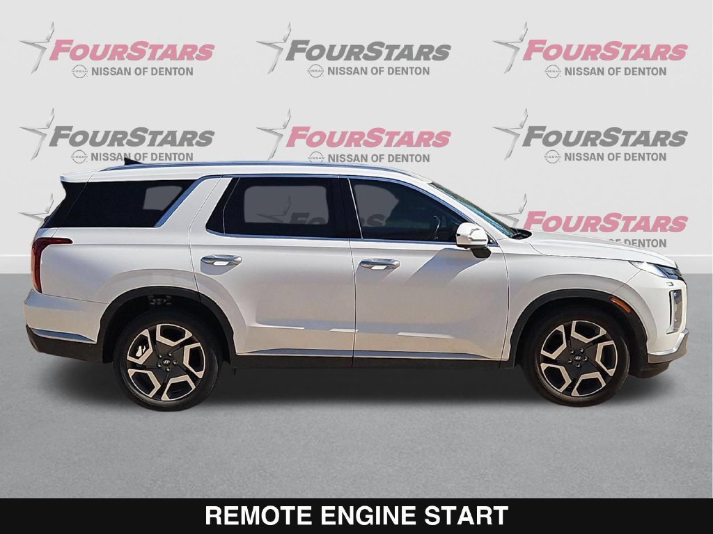 Used 2024 Hyundai Palisade SEL w/ Premium Package FWD image 3