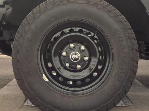 Used 2023 Ford Bronco Black Diamond AWD/4WD image 9