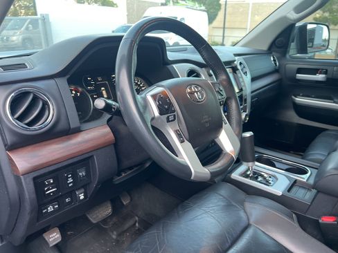 Used 2021 Toyota Tundra Limited w/ Limited Premium Package image 30