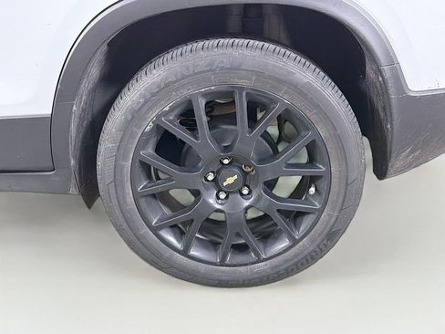 Used 2021 Chevrolet Trax LT w/ Sport Edition FWD image 29