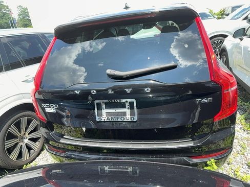 Certified 2022 Volvo XC90 T6 Momentum w/ Advanced Package image 5