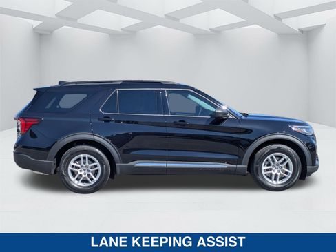 New 2025 Ford Explorer Active w/ Active Comfort Package image 3