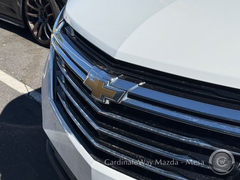 Used 2022 Chevrolet Equinox Premier FWD image 12
