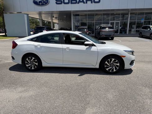 Used 2018 Honda Civic EX image 2