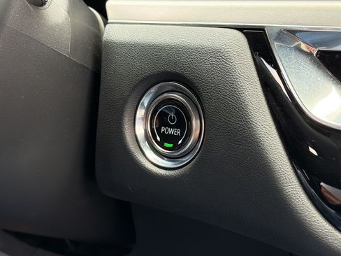 Certified 2024 Cadillac Lyriq Luxury AWD/4WD image 15