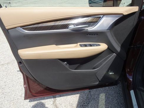 Certified 2023 Cadillac XT6 Premium Luxury w/ Platinum Package AWD/4WD image 10