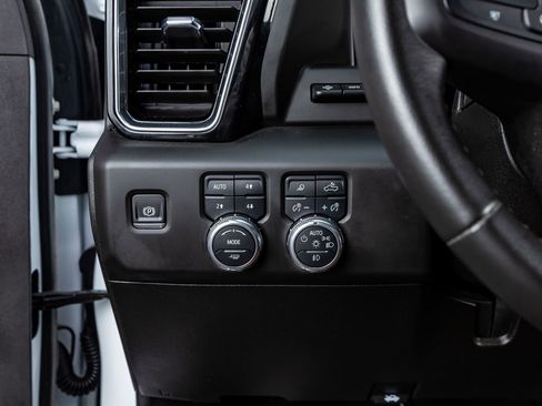 Used 2025 GMC Sierra 2500 Denali Ultimate image 22