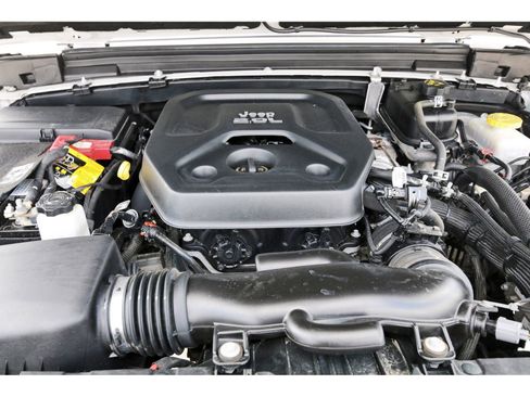 Used 2021 Jeep Wrangler Unlimited Islander image 34