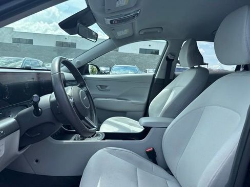 Used 2025 Hyundai Kona SEL FWD image 9