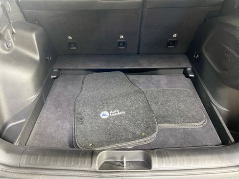 Used 2022 Jeep Cherokee Limited image 25