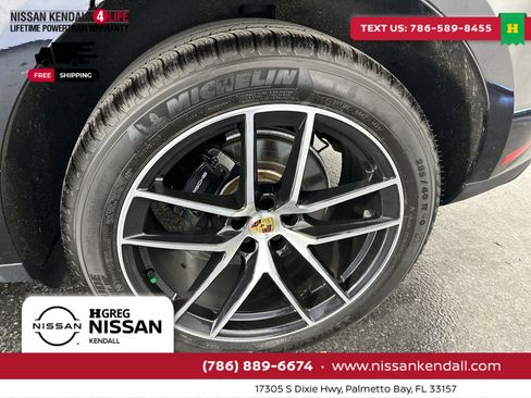 Used 2022 Porsche Macan image 14