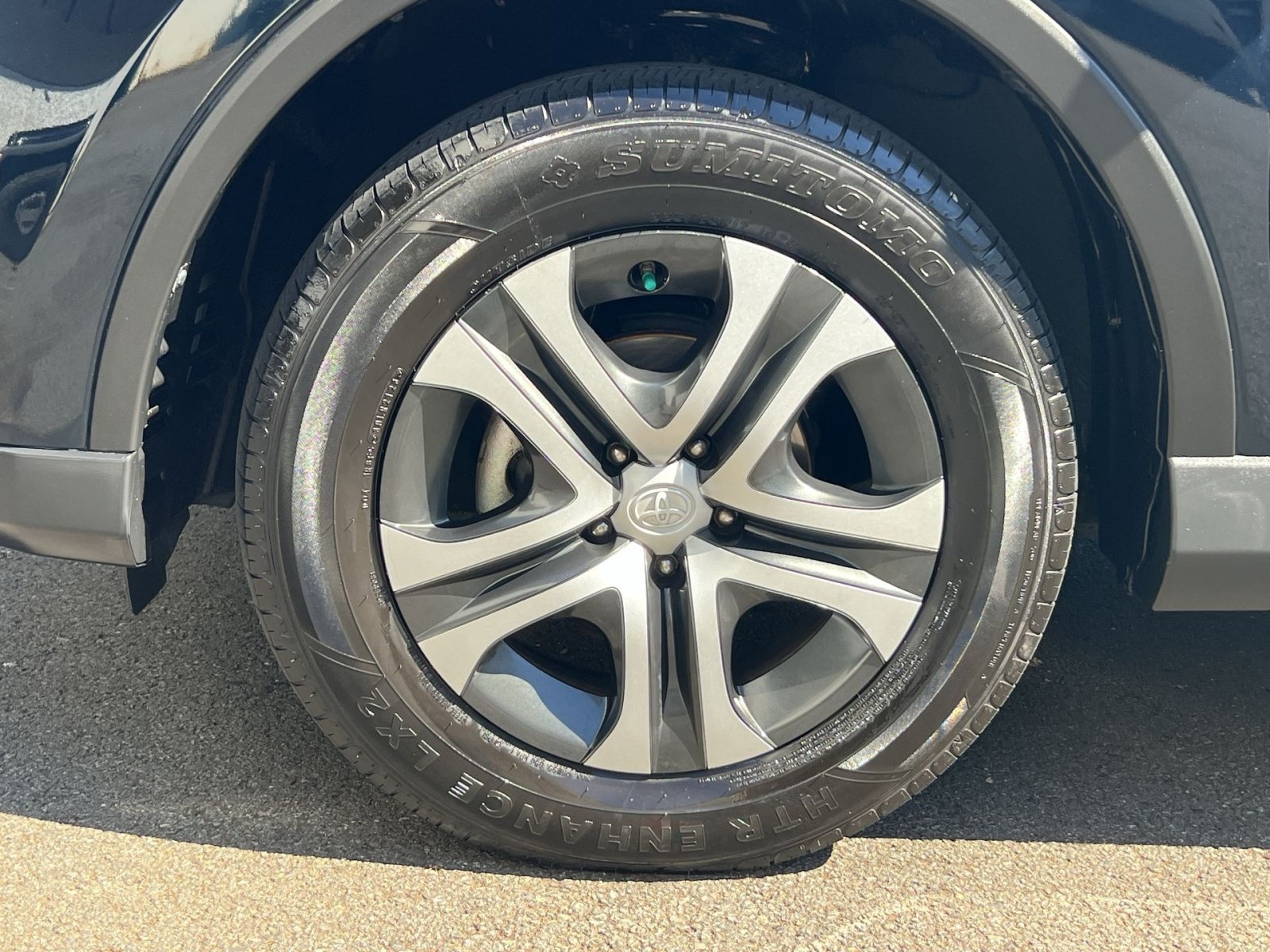 Used 2018 Toyota RAV4 LE w/ All Weather Liner Package AWD/4WD image 12