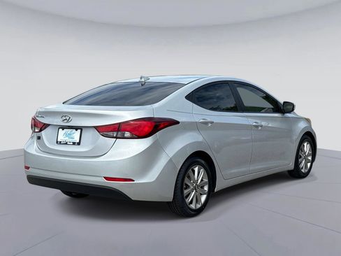 Used 2015 Hyundai Elantra SE w/ Option Group 02 image 4