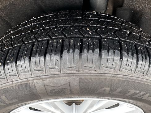 Used 2020 Volkswagen Tiguan S image 21