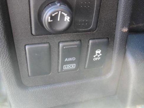 Used 2014 Nissan Rogue S AWD/4WD image 22