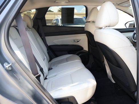 Used 2025 Hyundai Tucson Limited FWD image 21