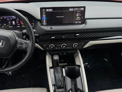 Used 2025 Honda Accord EX-L image 17