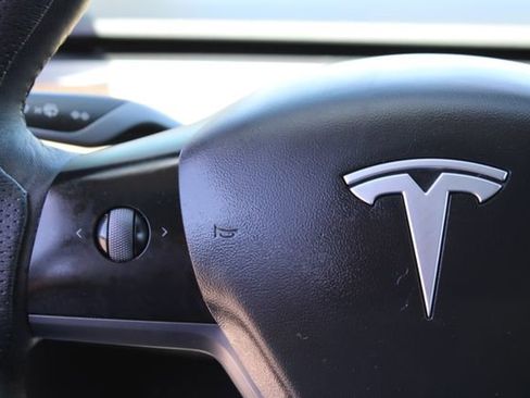 Used 2022 Tesla Model 3 Long Range AWD/4WD image 15