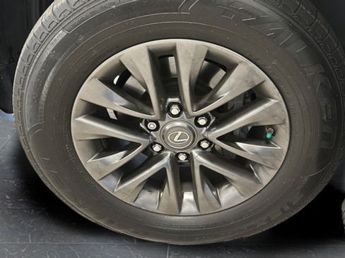 Used 2019 Lexus GX 460 Premium AWD/4WD image 38