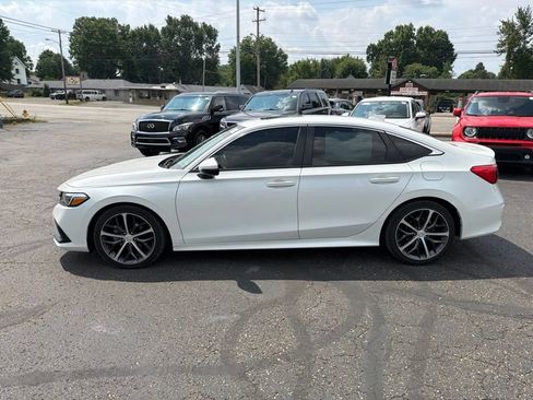 Used 2024 Honda Civic Touring image 4