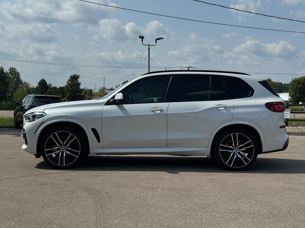 Used 2020 BMW X5 M50i AWD/4WD image 5
