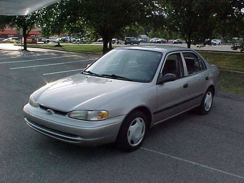 Used 1999 Chevrolet Prizm w/ Preferred Equipment Group 3 FWD image 18