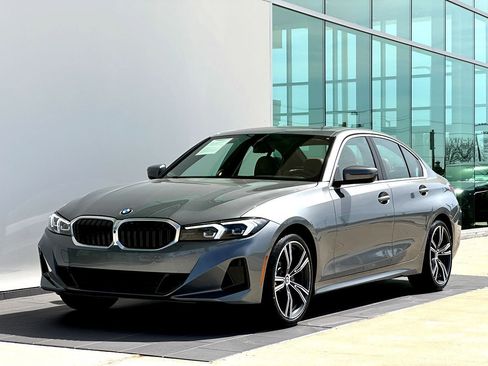 Certified 2024 BMW 330i Sedan image 9