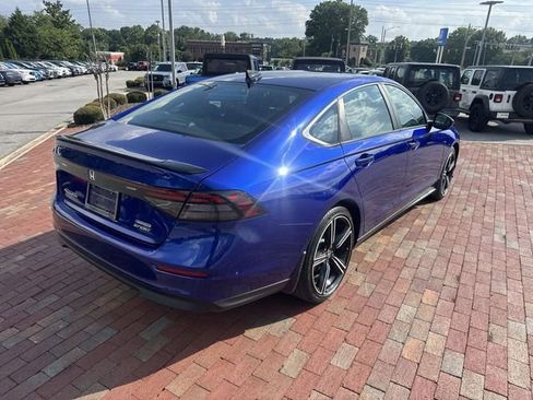 Used 2023 Honda Accord Sport image 13