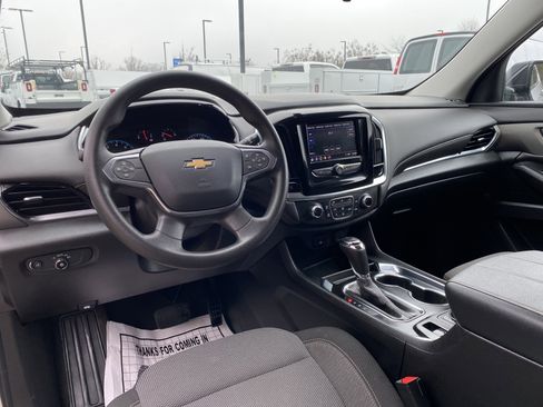 Used 2020 Chevrolet Traverse LS image 32