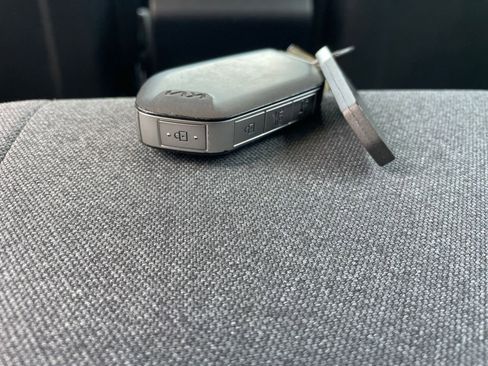Used 2025 Kia K4 LXS image 21