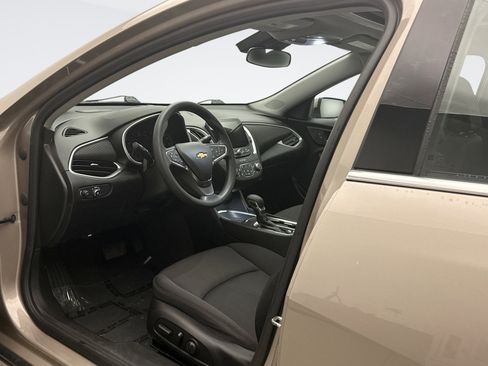 Used 2023 Chevrolet Malibu LT image 10