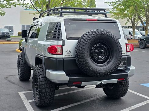 Used 2007 Toyota FJ Cruiser 4WD image 7