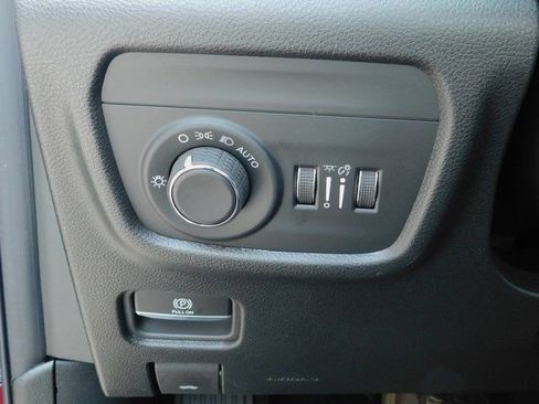 New 2026 Jeep Grand Cherokee Altitude image 34