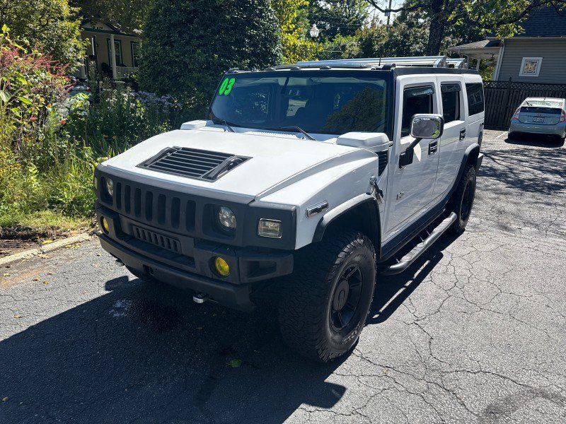 Used 2003 HUMMER H2 w/ Preferred Equipment Group AWD/4WD image 3
