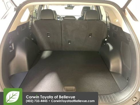 Used 2025 Kia Sportage SX image 17