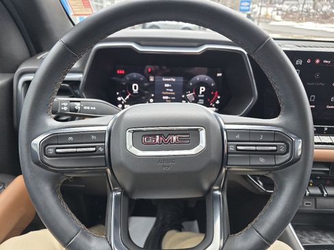 Used 2024 GMC Canyon AT4 w/ Canyon Safety Plus Package image 15